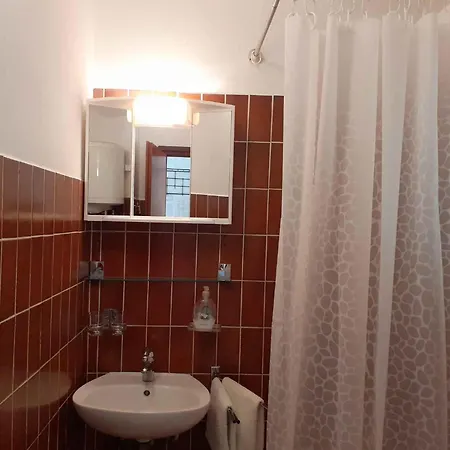 Two-bedroom In Xvi Apartamento